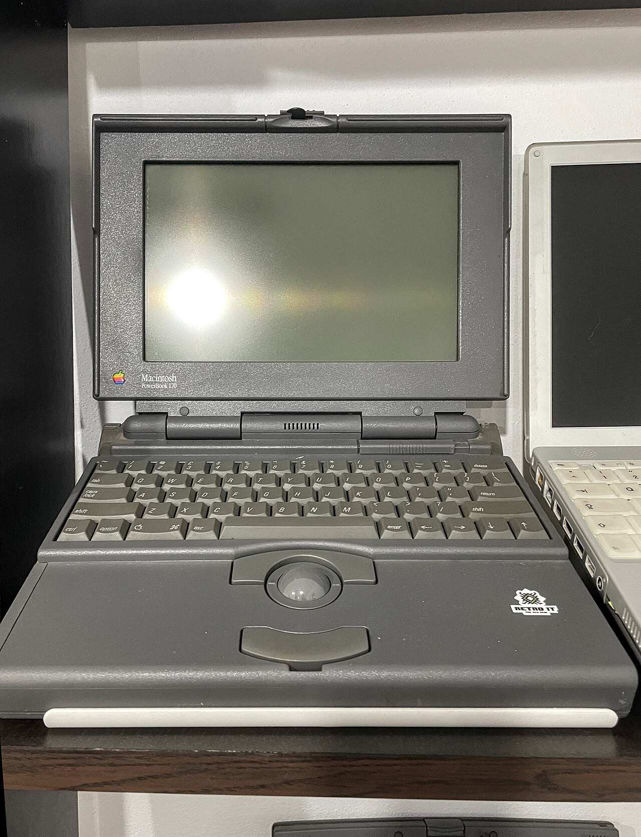 <span>PowerBook 170</span>
