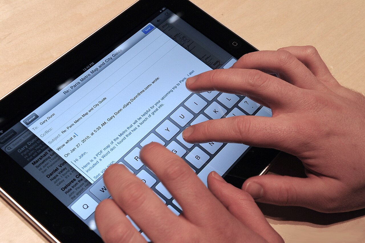 <span>iPad (1st generation)</span>
