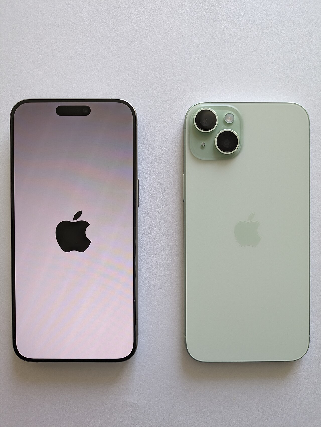 <span>iPhone 15 Plus</span>
