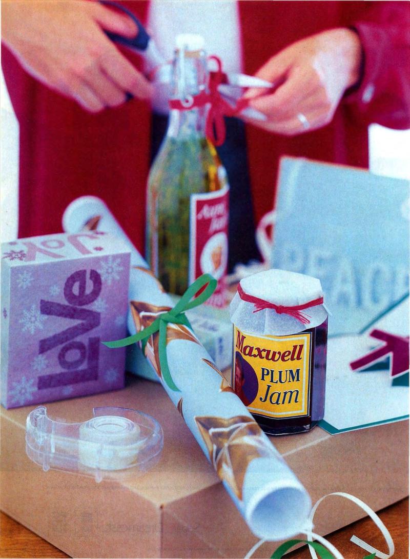 MacWorld0012December2000 — page 54